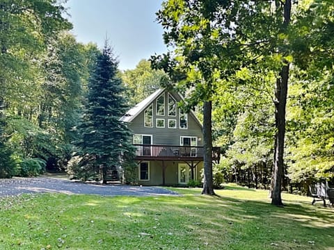 Serenity Chalet House in Deep Creek Lake