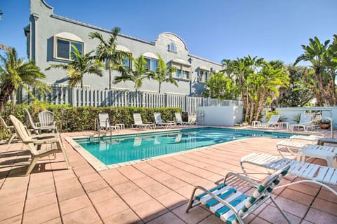 Idyllic Apt with Pool Access - Walk to Beach! Apartment in Lauderdale-by-the-Sea