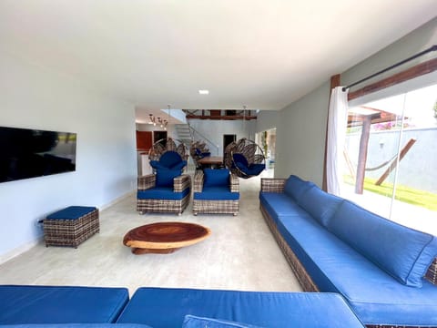 Communal lounge/ TV room, Living room, Seating area