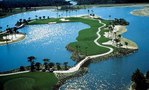 Free golf! Stay, Play, Work from luxury villa in Lely golf resort Condominio in Lely Resort
