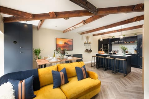 Kitchen or kitchenette, Living room, Dining area