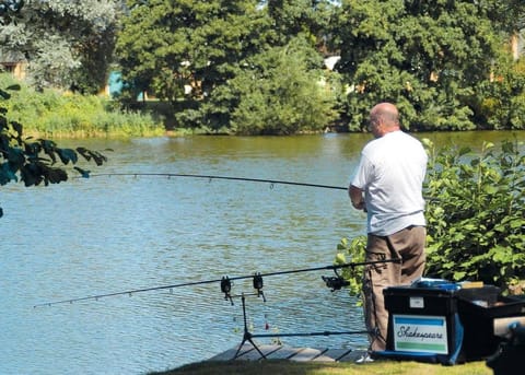 Lakeside Holiday Park Campground/ 
RV Resort in Burnham-on-Sea