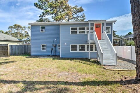 Duplex Unit Less Than 2 Mi to Fishing and Beach Access Haus in Oak Island