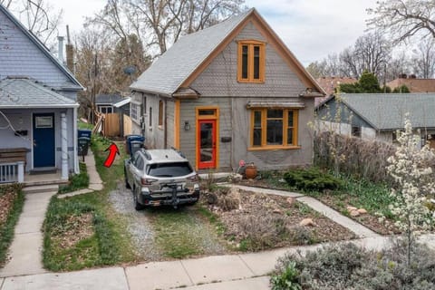 Adorable & Pet Friendly-Close to U and Downtown! Villa in Salt Lake City