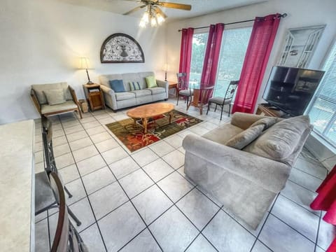 Comal River Condo 373 House in New Braunfels