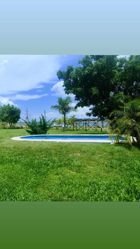 Luz de Luna Ubicación privilegiada frente a laguna y piscina House in Corrientes Province, Argentina