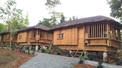Virgin River Resort and Recreation Spot Campingplatz /
Wohnmobil-Resort in Bolinao