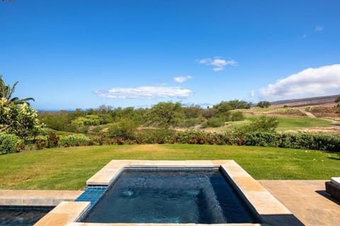 MAUNA KEA INDULGENCE Indulgent 3BR Waiulaula Home with Stunning View Villa in Big Island