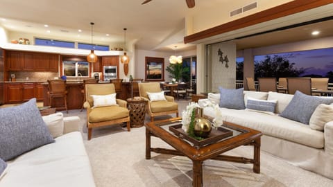 SEA TO SKY Stunning 3BR Villages Home With Three Master Suites Maison in Mauna Lani