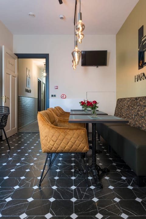 Cozy Place with Aircon, Bathroom & Garden Apartamento in Tilburg