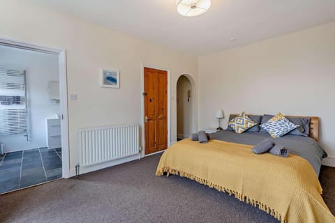 Dizzy Heights Swanage Sleeps 10 with Amazing Views House in Swanage