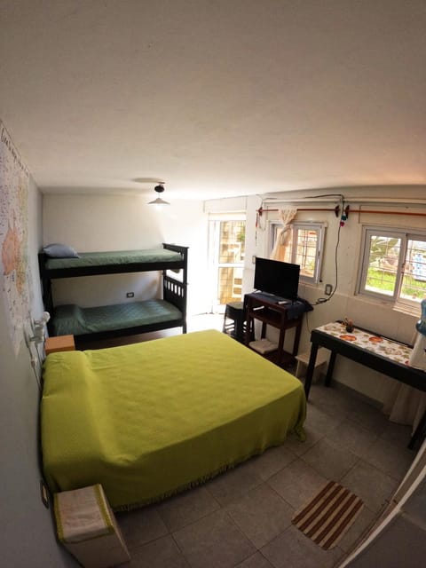 Bed, TV and multimedia, Photo of the whole room, Bedroom, bunk bed