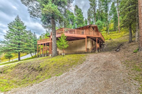 Updated Ruidoso Cabin with Spacious Deck and View House in Ruidoso