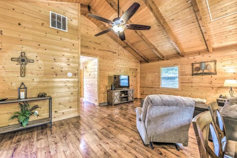 Updated Ruidoso Cabin with Spacious Deck and View House in Ruidoso