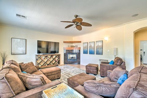 Luxury Laveen Village Home with Games and Pool! Haus in Laveen Village