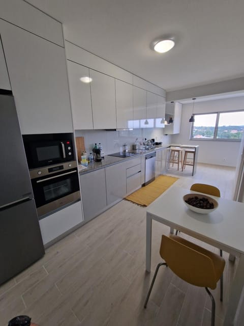 Kitchen or kitchenette, Dining area, dishwasher, minibar, pet friendly, stove, toaster, washing machine, dryer