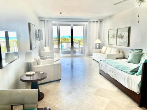 Living room, Photo of the whole room, Seating area, Bedroom, Sea view