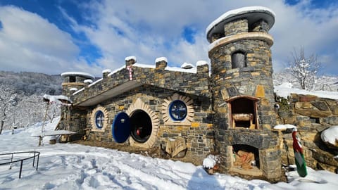 Property building, Day, Winter