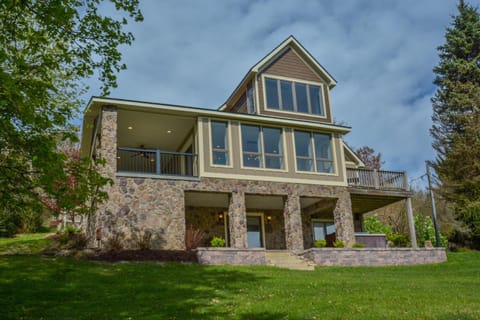 Lake Stone Manor House in McHenry