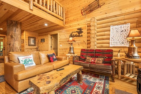 Big Log Lodge House in Deep Creek Lake
