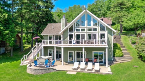 Ski to Shore Chalet House in McHenry