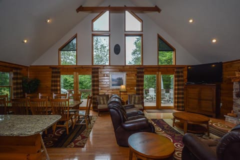 Overlook Point House in Deep Creek Lake