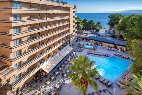 Property building, Pool view, Sea view