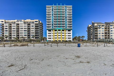 Chic North Myrtle Beach Condo Beach Front! Apartment in North Myrtle Beach