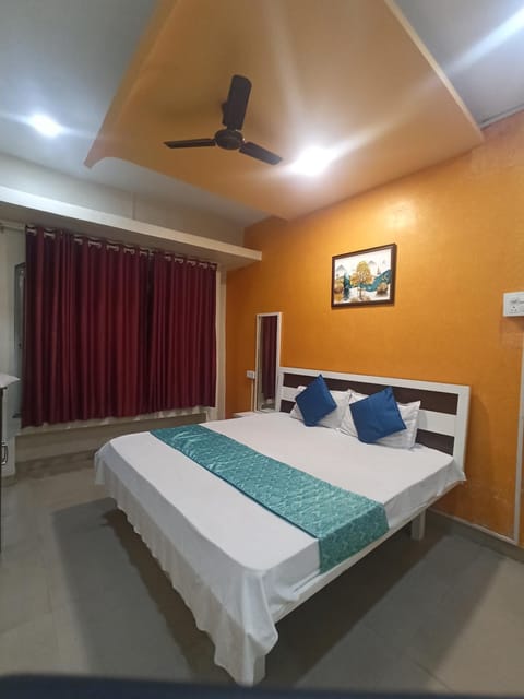 Malwade Motel Bed and Breakfast in Pune