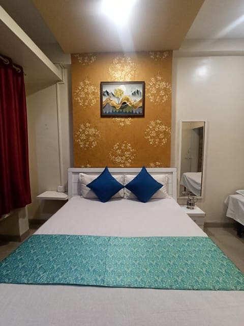 Malwade Motel Bed and Breakfast in Pune