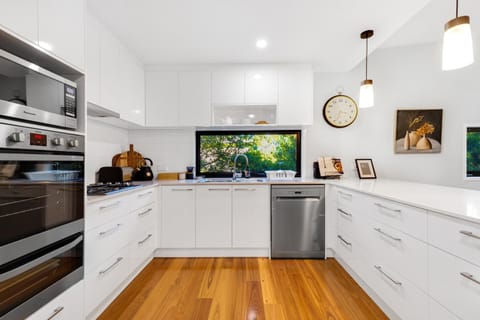 Forest Haven 2 BR Styled Modern Sanctuary at Maleny House in Maleny