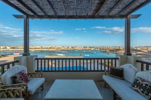 Balcony/Terrace, Balcony/Terrace, Lake view