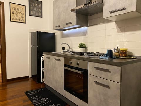 Kitchen or kitchenette, pet friendly, stove