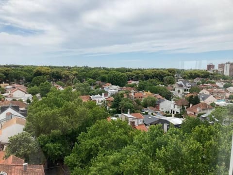 Hermoso dpto en Acassuso con vista al río. Apartment in San Isidro