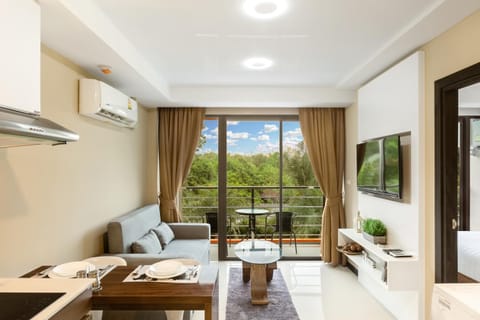 TV and multimedia, Balcony/Terrace, Living room, air conditioner