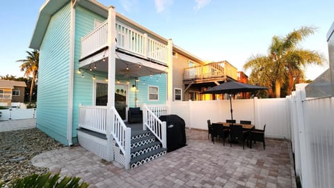 Seaglass Shores, steps to the beach House in Cape Canaveral