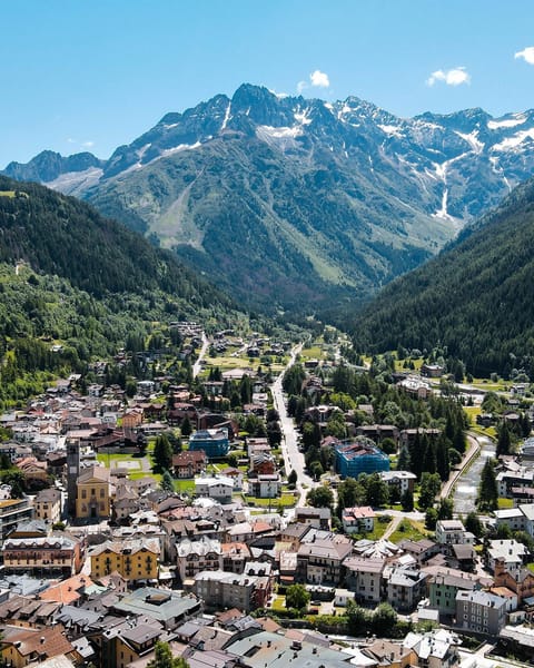 Grey Castle garnì&suite Hotel in Ponte di Legno