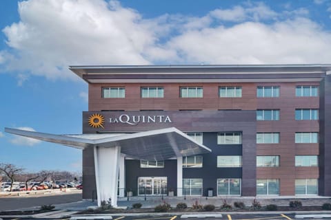 La Quinta by Wyndham Chicago O'Hare Airport Hotel in Rosemont