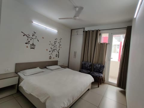 FACULTY HOUSE- Cosy Lounge Near Expo Mart Bed and Breakfast in Noida