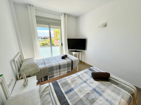 NEW! Apartamento con 2 piscinas, parque infantil, a 1 min de la playa Apartment in Sant Antoni de Calonge