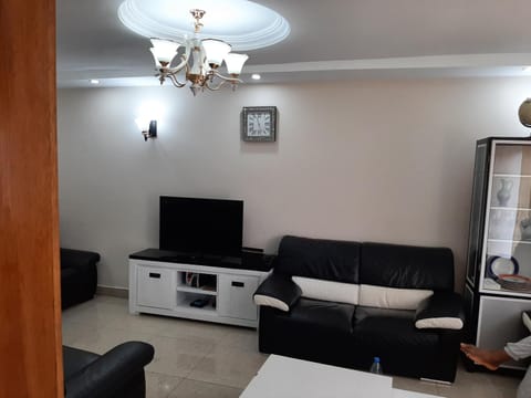 Signorile Jo Apartment in Yaoundé