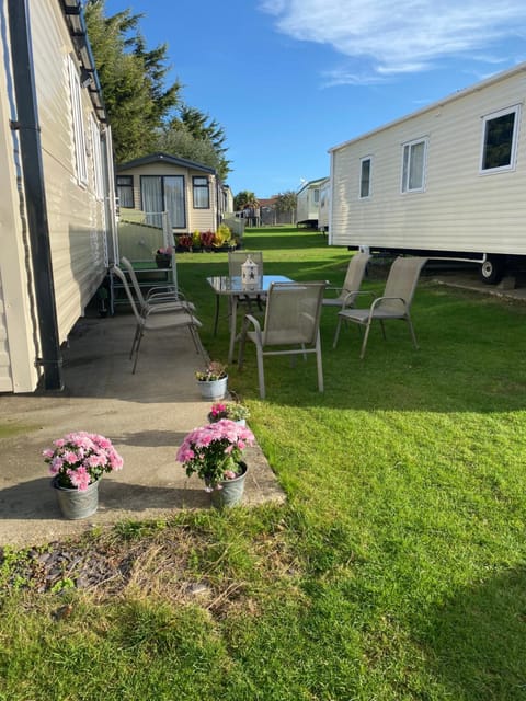 The Hideaway Cabin Campo de acampamento/
Resort para trailers in Whitstable