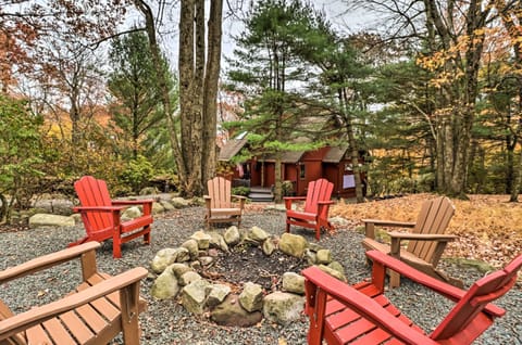 Pet-Friendly Poconos Retreat with Outdoor Theater! House in Kidder Township