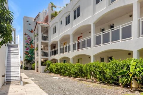 Property building, Facade/entrance