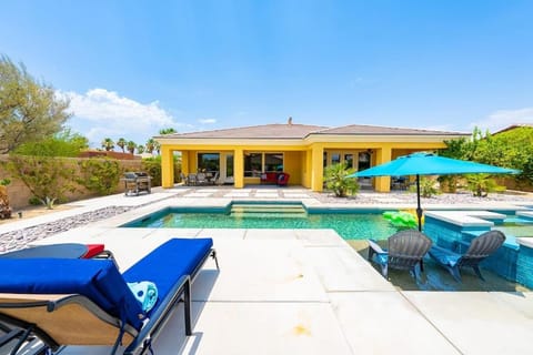 Luxurious 5BR Resort Style Home w Pool & Spa House in La Quinta