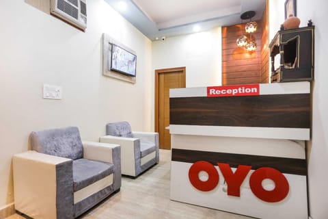 OYO Flagship Hotel Paradise Hotel in Noida