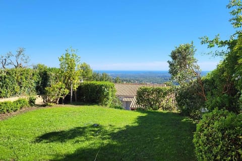 Maison avec vue imprenable Apartment in Grasse