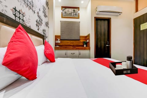 Super OYO Flagship Hotel Sky Land Hotel in Ludhiana