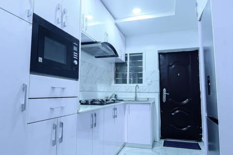 Cc & Cg Homes Cozy 2 Beds Apart-24Hrs Power WIFI Security Apartment in Abuja