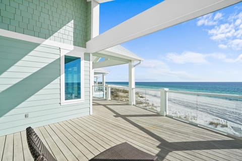 Property building, Natural landscape, View (from property/room), Balcony/Terrace, Beach, Sea view